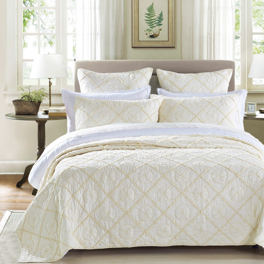 Country Idyl Luxury Pure Cotton Ivory Quilt – Calla Angel