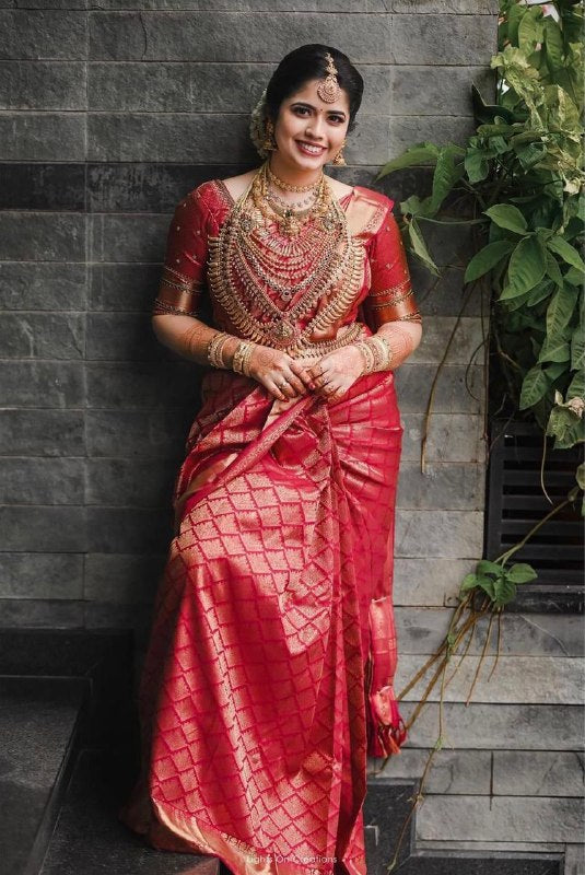 Dark maroon kanchipuram silk saree at kanjivaramsilks.com | Bridal sarees  south indian, South indian wedding saree, Kerala wedding saree