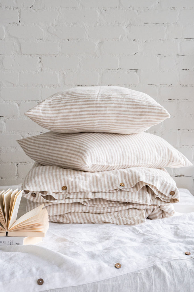 linen bedding set in striped natural color
