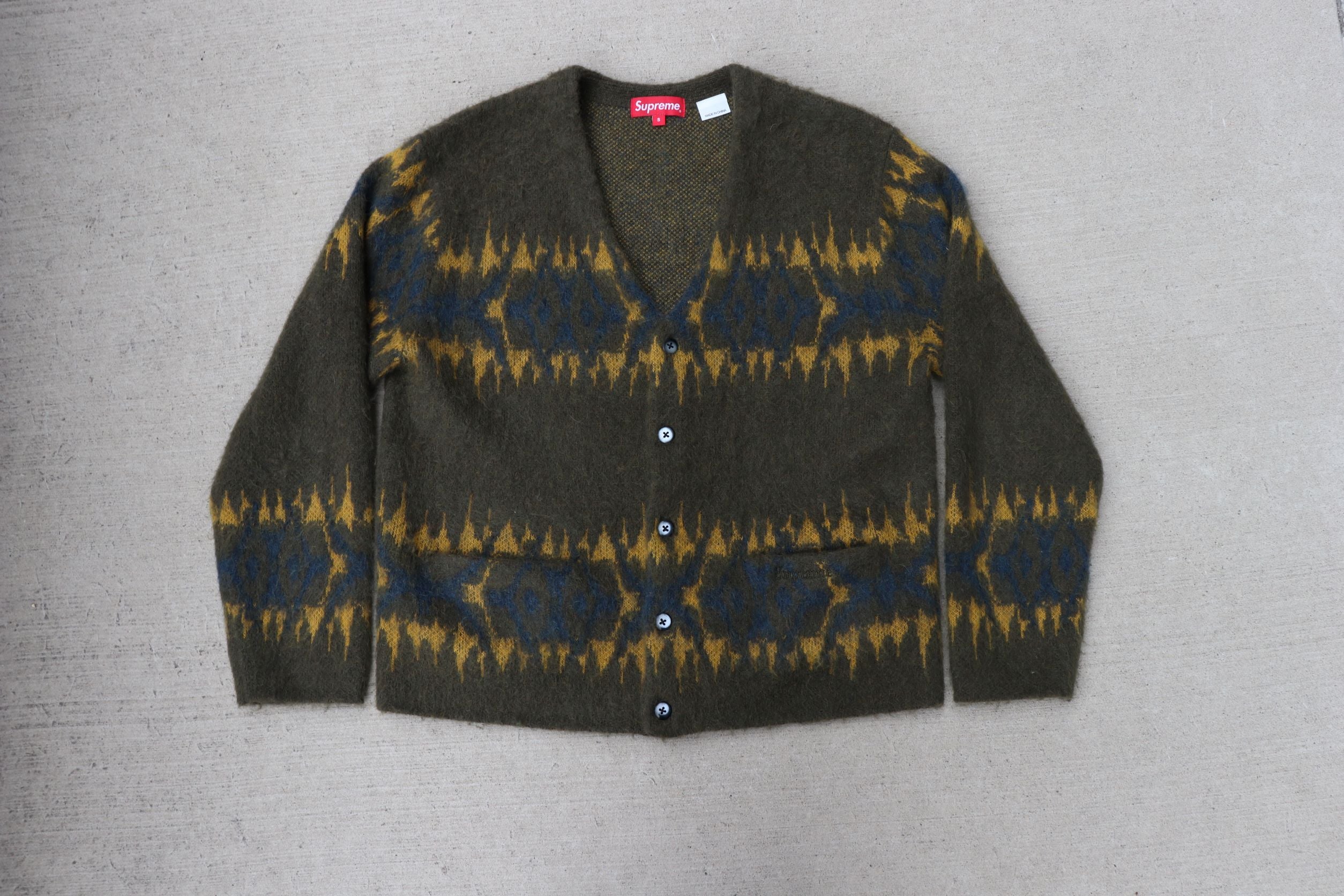 17600円埼玉激安 お買い得イ草 L 22aw supreme Abstract Stripe