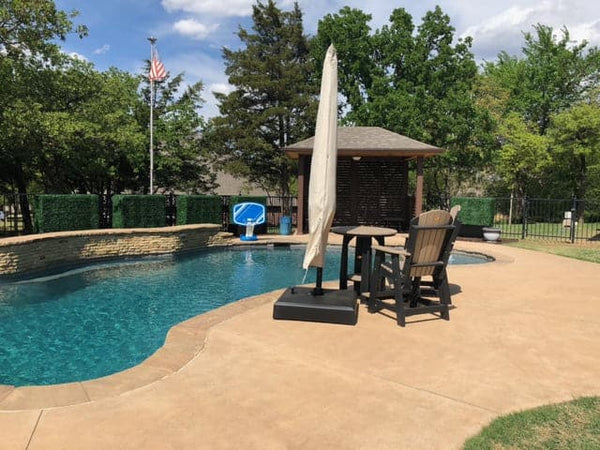 Artigwall boxwood hedge for pool use