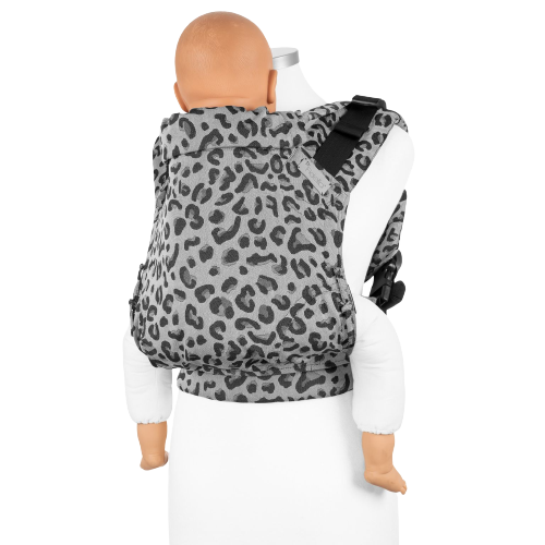 Fidella Fusion Fullbuckle Bæresele  Leopard Silver  Toddler