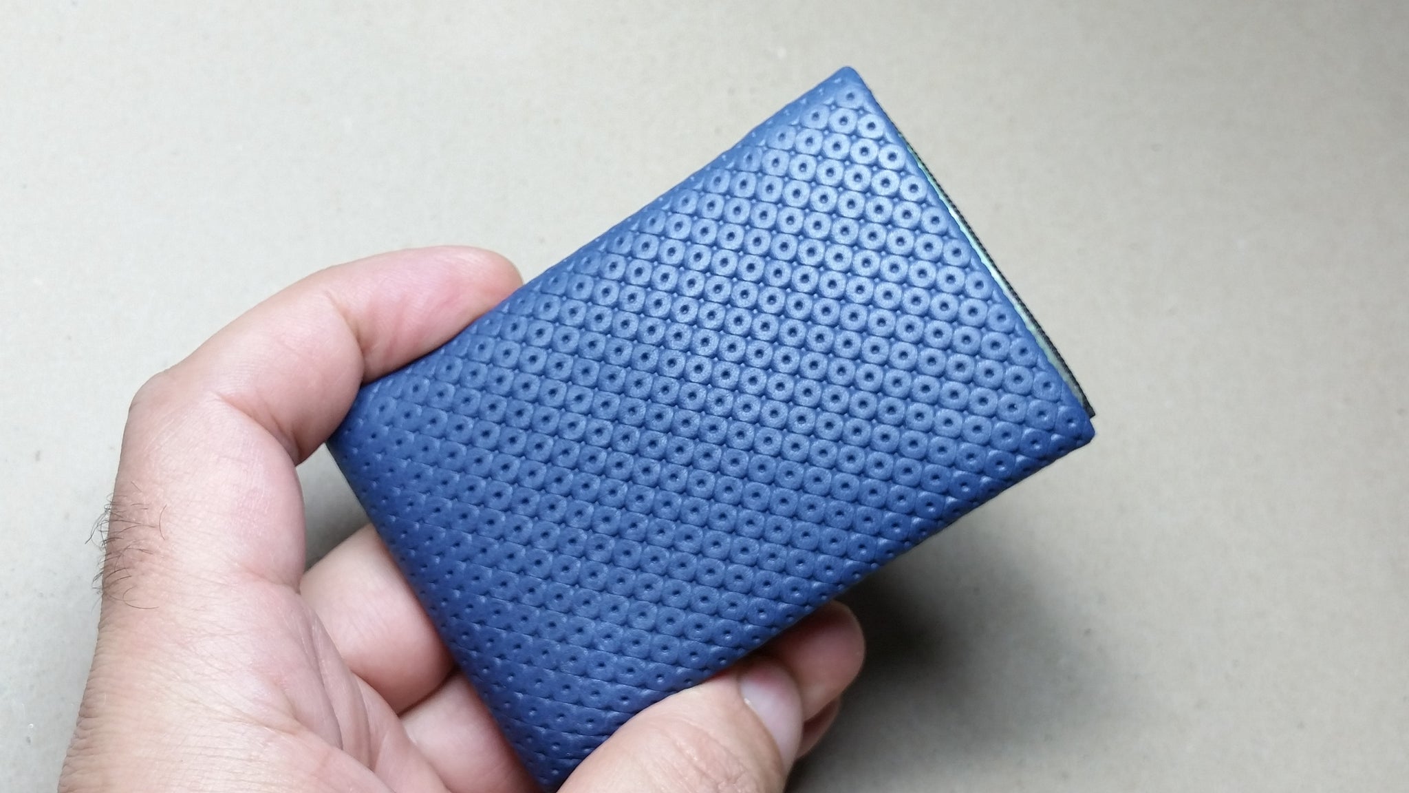 The Ultimate Minimalist Wallet - Mens Wallets - RFID protection 4 +1 ...