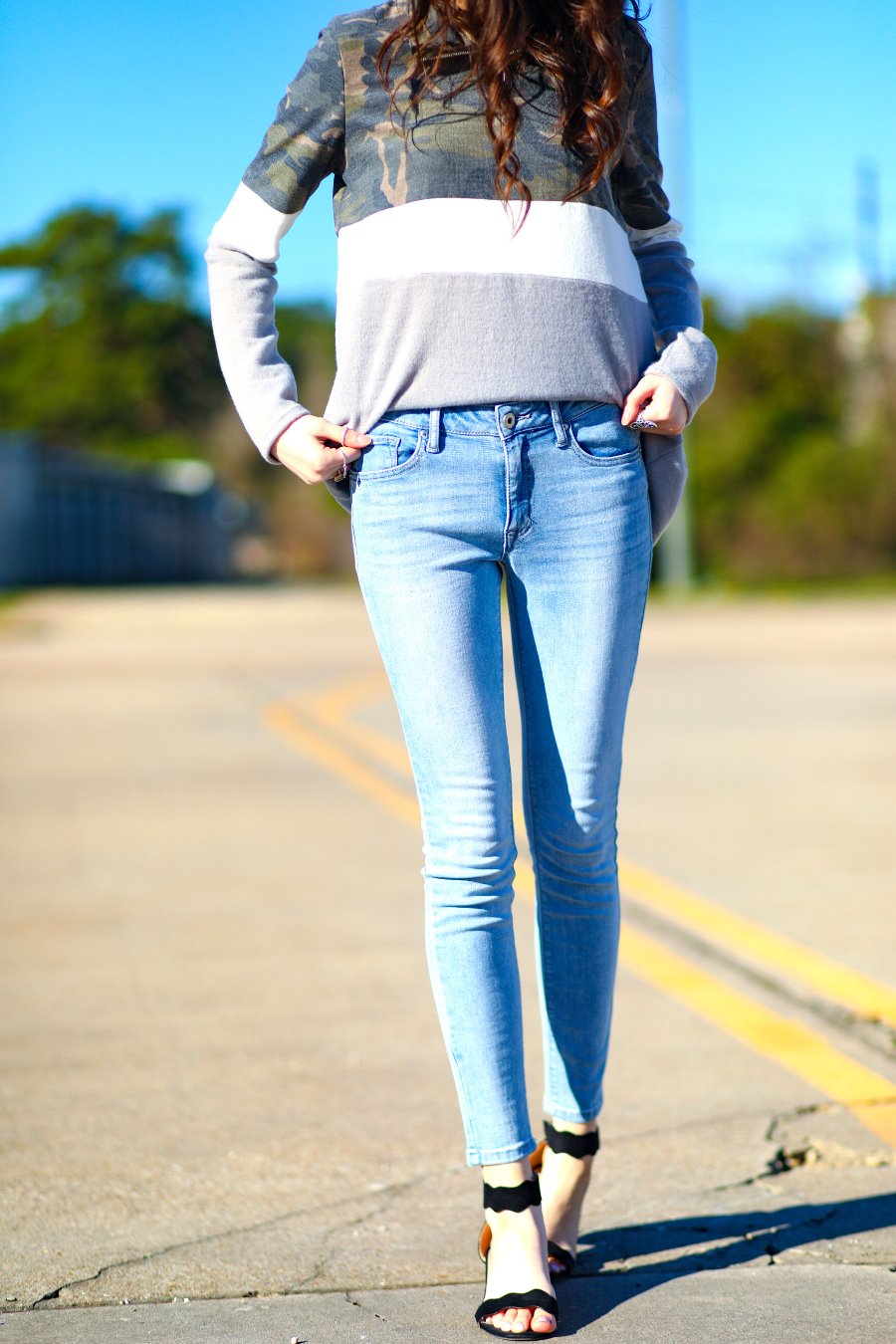 ZZSRJ Ripped Jeans Women's Flared Jeans High Waist Hole Wide Leg Pants  Denim Streetwear Leggings XXL (Color : Blue, Size : XL)