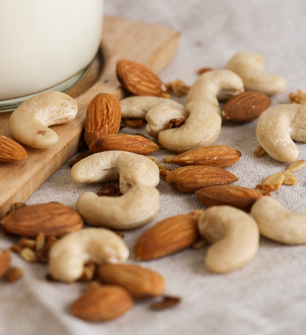 almonds cashews