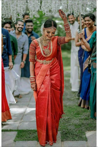 Tamil wedding saree and jewellery