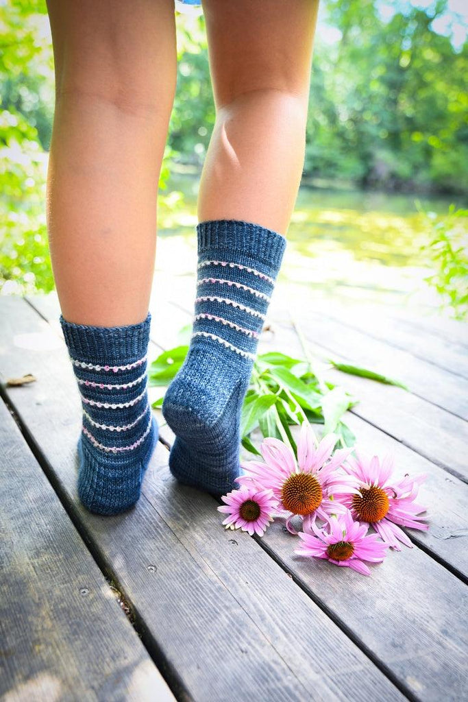 Mini Bobble Sock | Free sock pattern – Biscotte Yarns