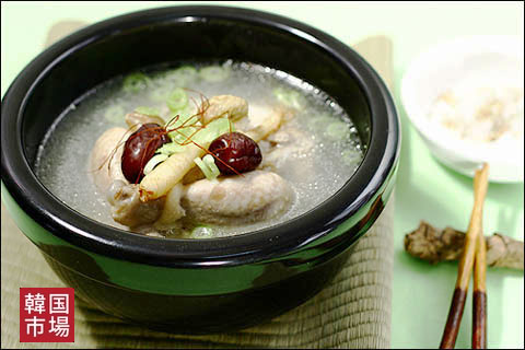 韓国市場 人気の韓国レシピ サムゲタン 蓼鶏湯 삼계탕