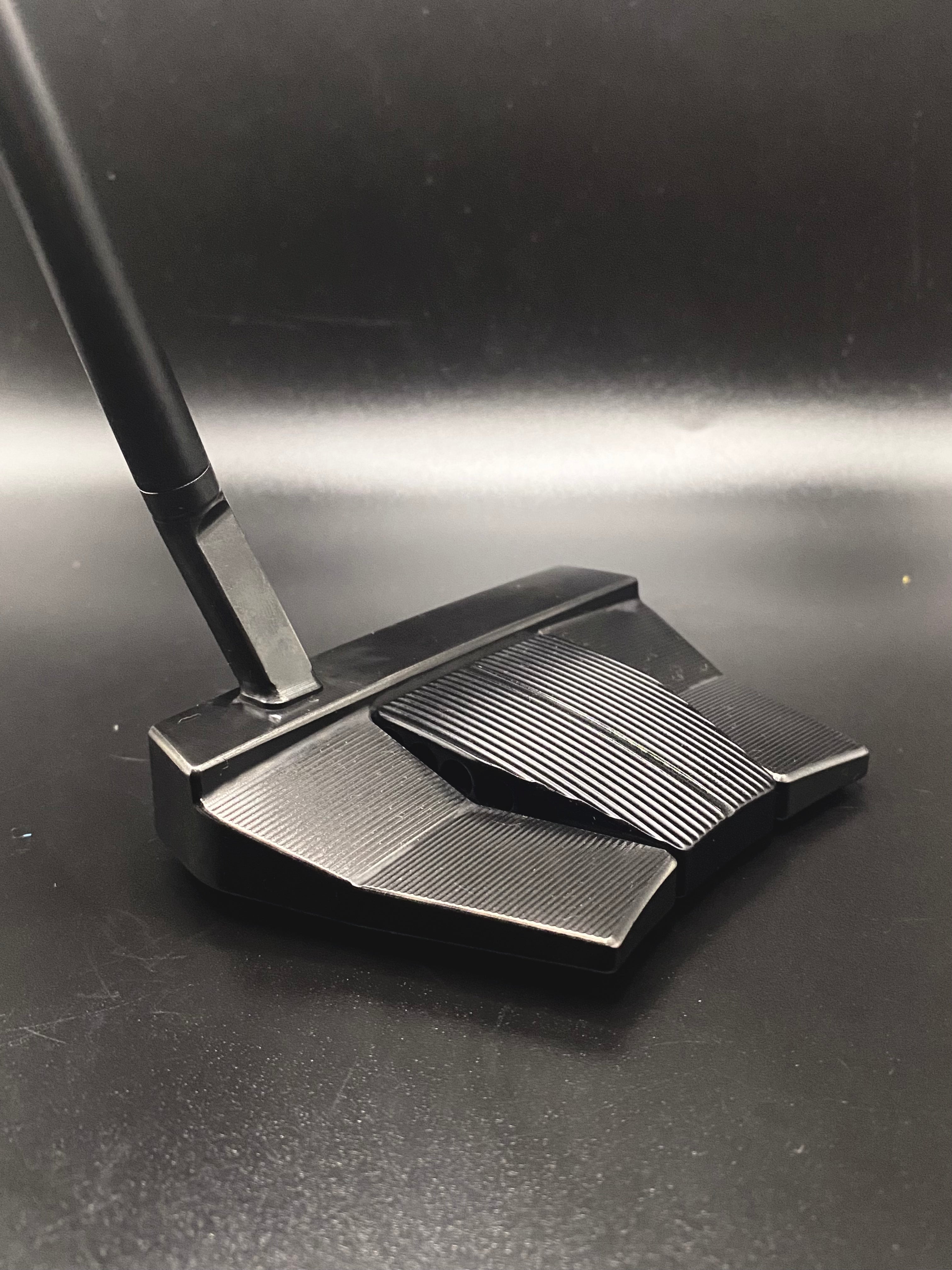 Scotty Cameron Phantom 9.5 "Murdered Out"