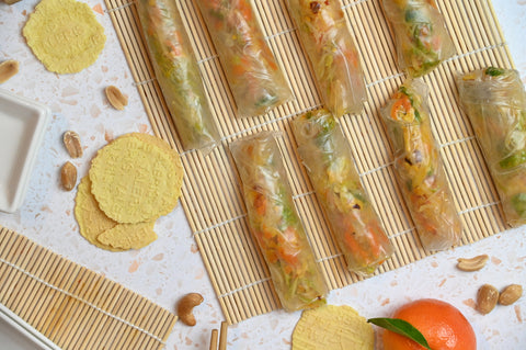 Kepti Spring Roll's su Taler traškučiais ir riešutais