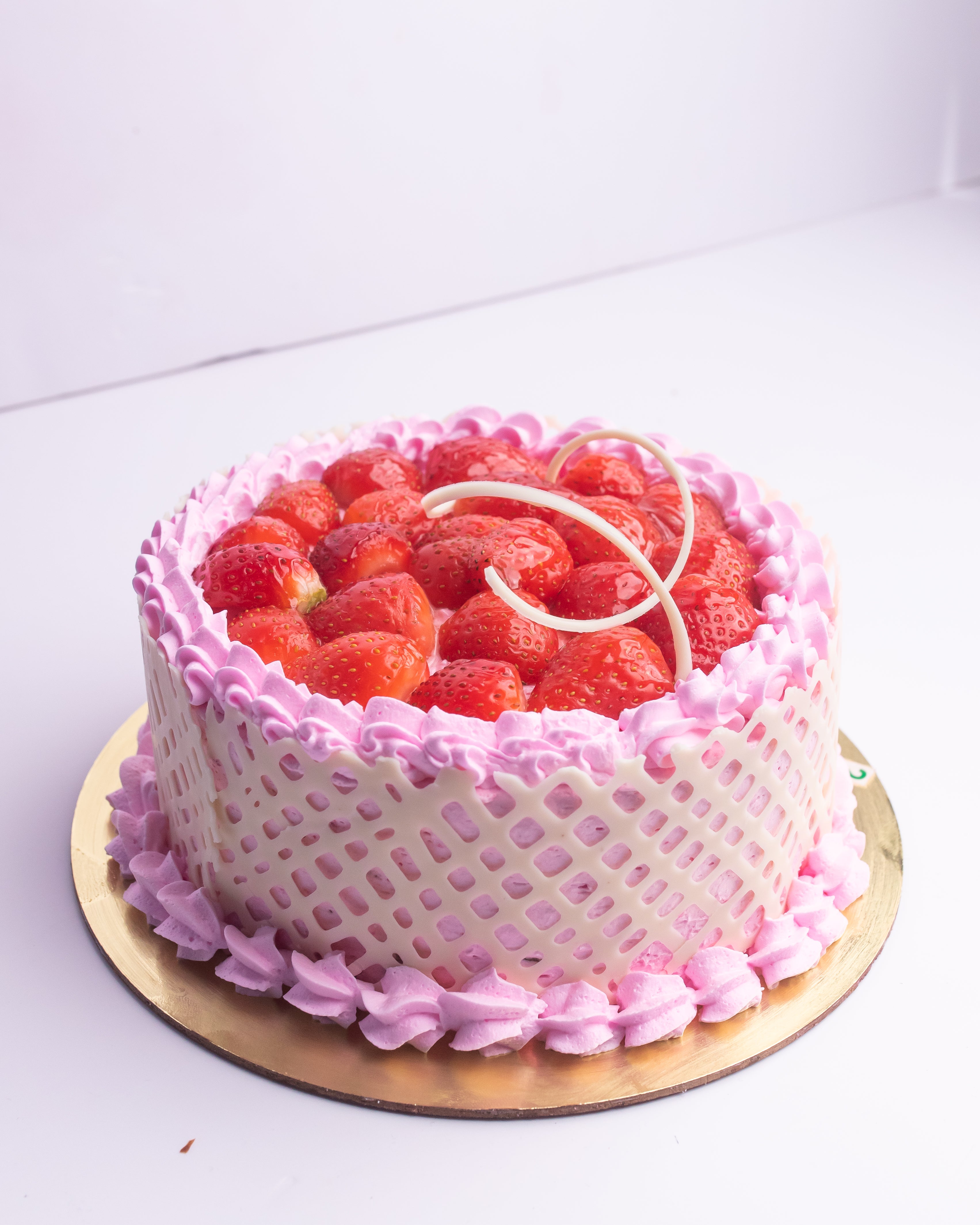 Strawberry Vanilla Cake Online | Best Design | DoorstepCake