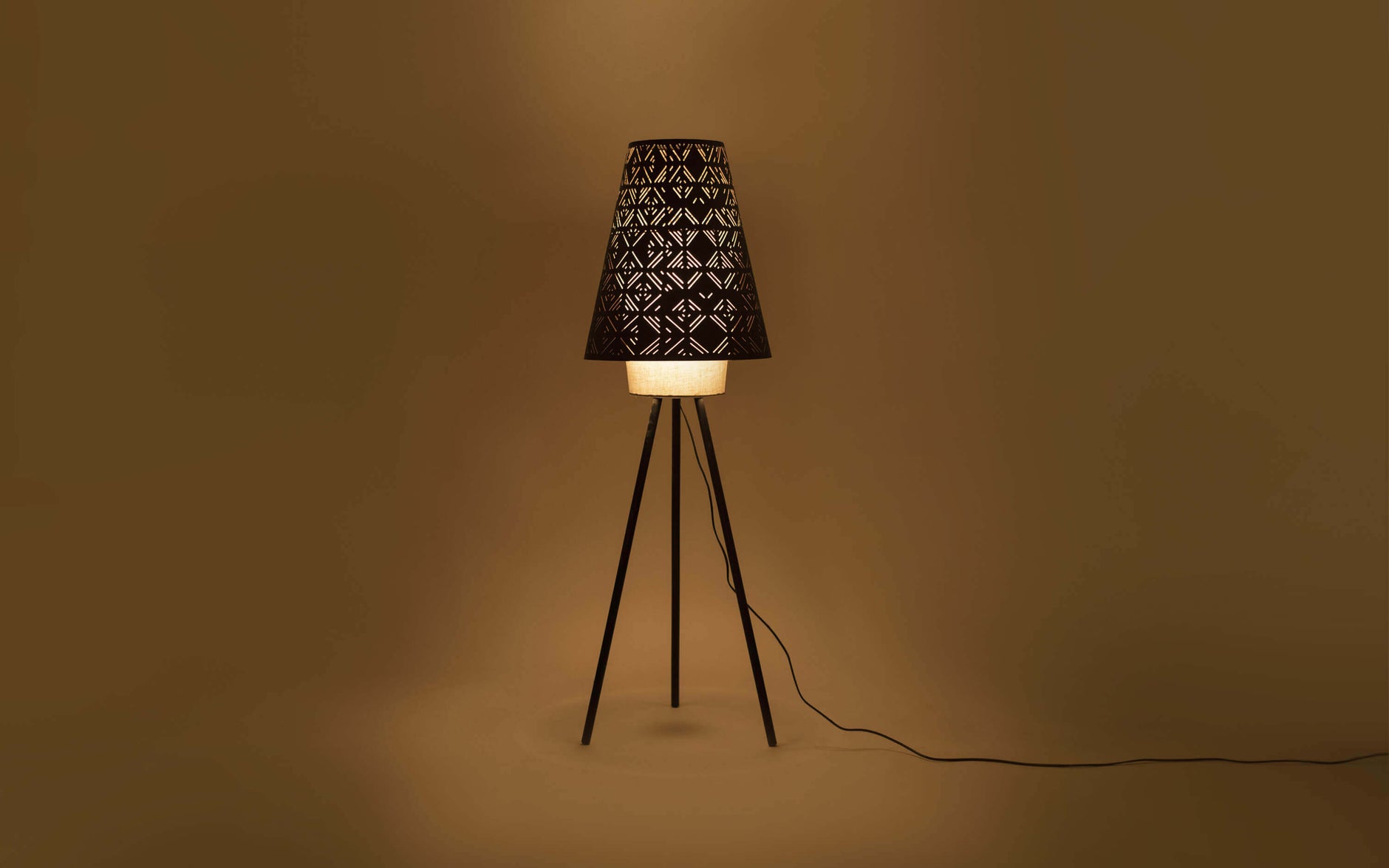 Beautiful Killa Floor Lamp for Drawing Room- Orange Tree Homes Pvt Ltd.