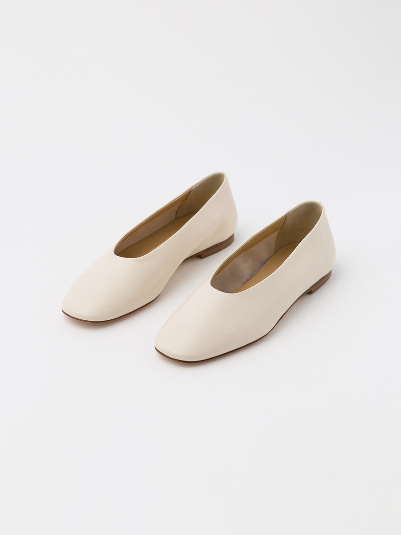 Aeyde | UMA Black Leather Flat