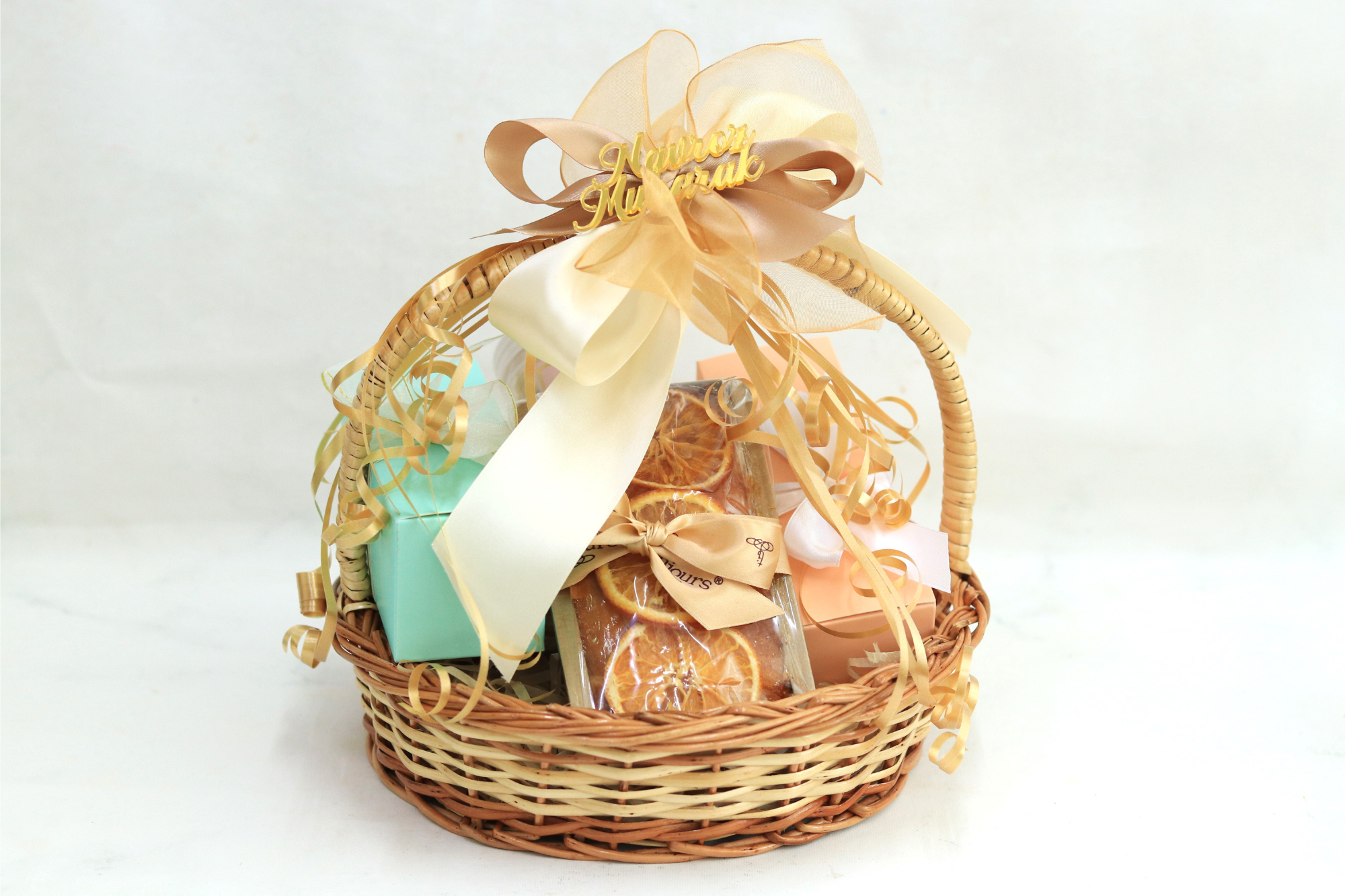 How to Make a Gift Basket in 7 Easy Steps - Back Porch Bliss