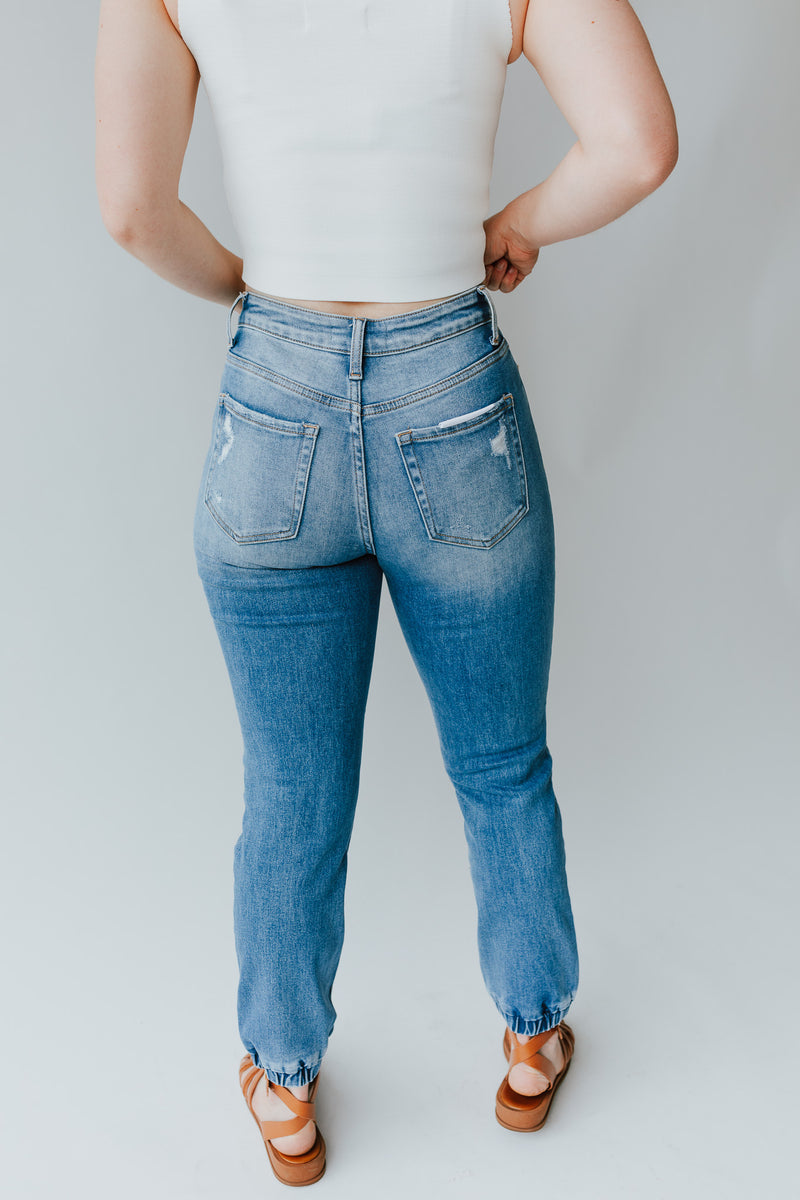 Jumping jack Downtown Min Denim: Palma High Rise Jogger in Medium Blue – Piper & Scoot