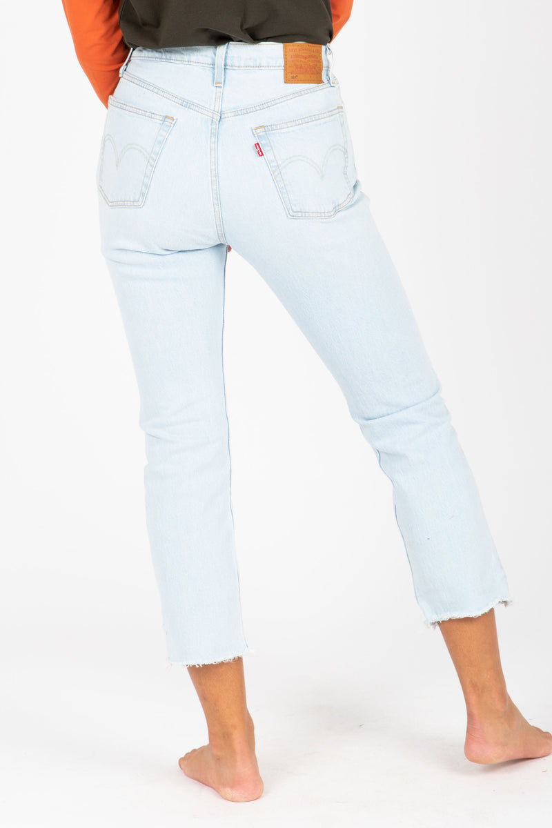 levi's light wash jeans womens