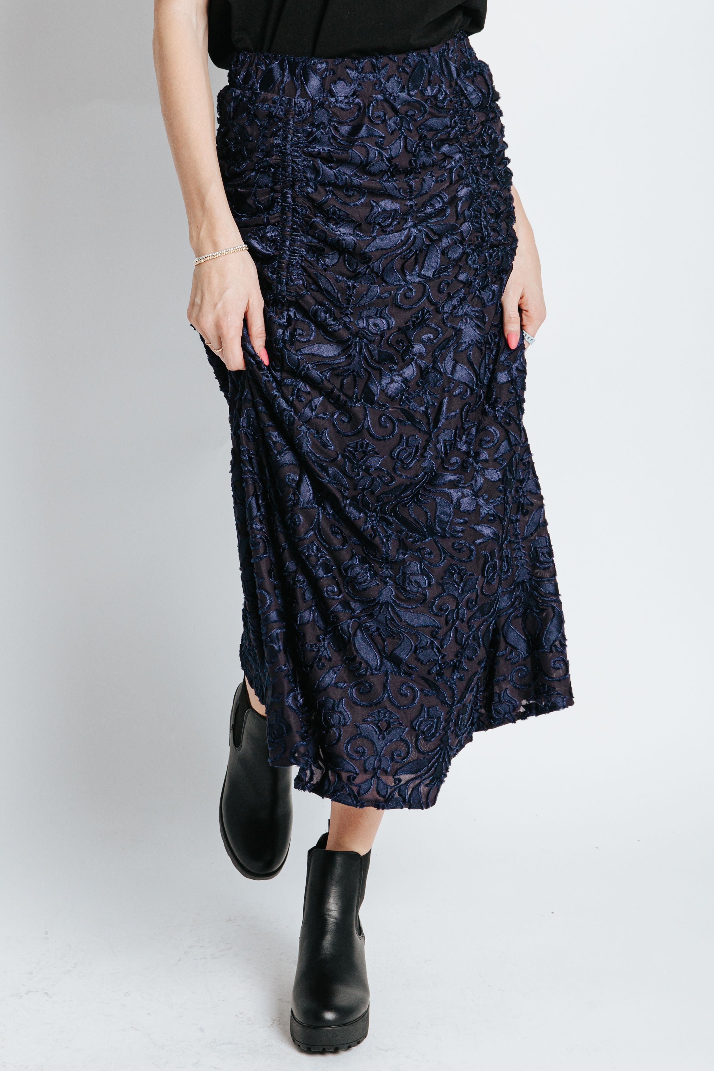 The Hinckley Ruched Textured Skirt in Midnight Blue