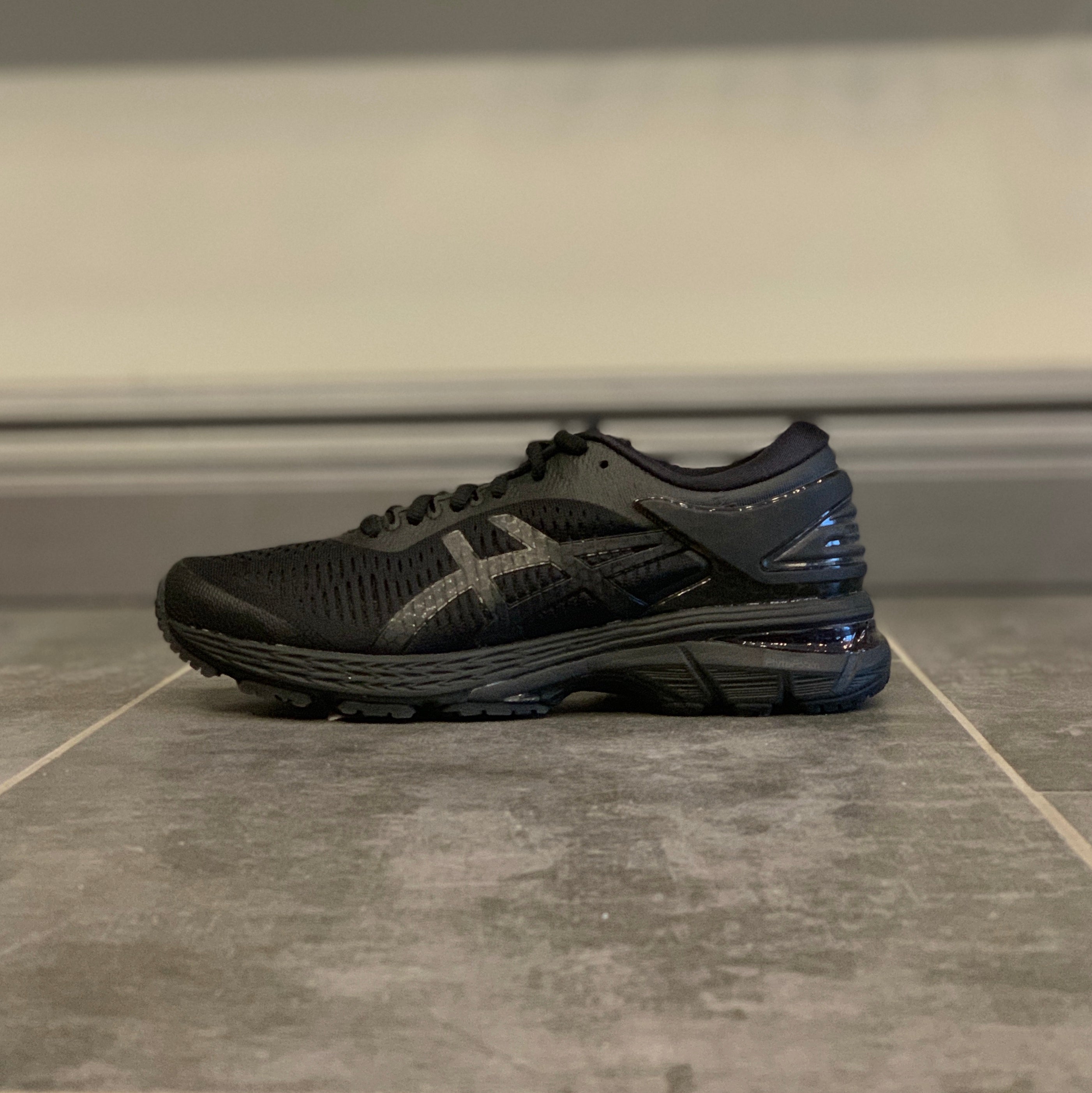 black gel kayano 25