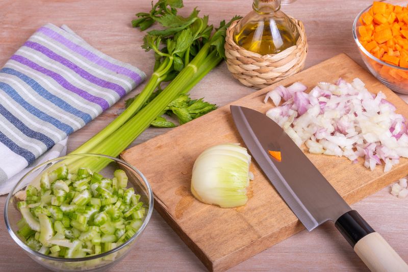 This Japanese Kitchen Knife Set Ups Your Chopping and Cutting Game