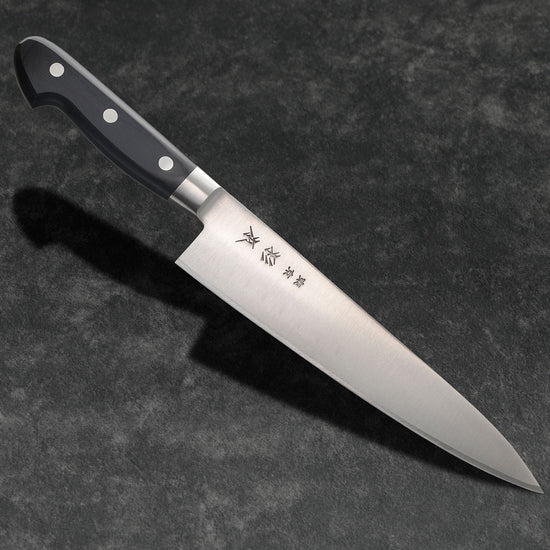 Removing Fish Scales The Japanese Way - Sharpest Knife in the
