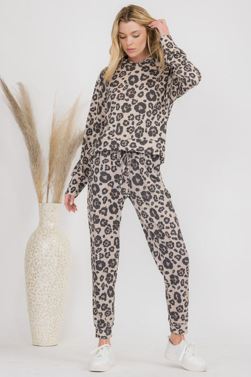 Plus Size Relaxed Leopard Print Hoodie & Jogger Set – ICONOFLASH