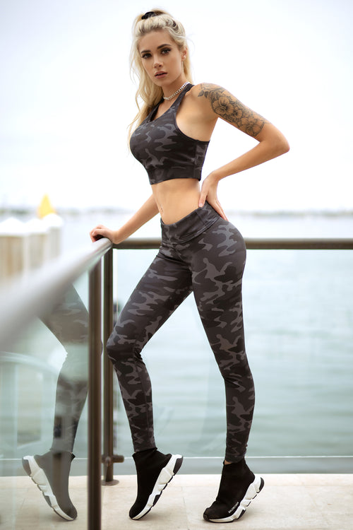 Play it Up Pink Camo Active Leggings