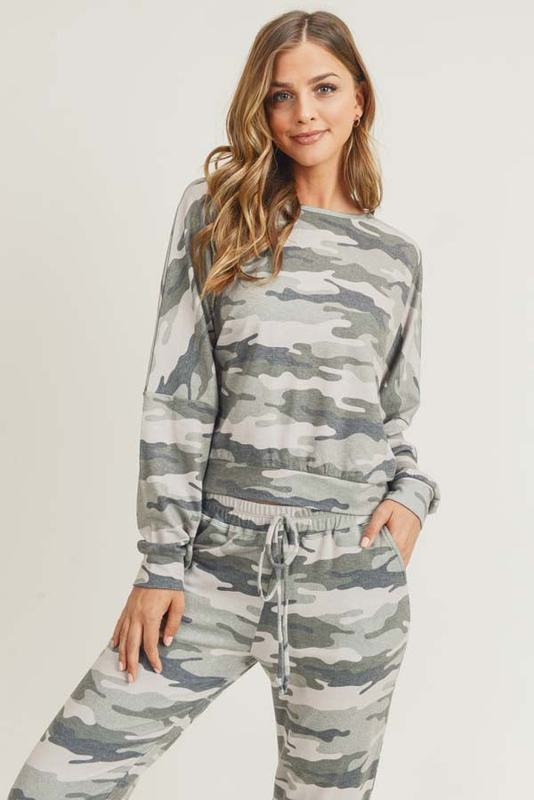 Relaxed Green Camo Print Pullover Top – ICONOFLASH