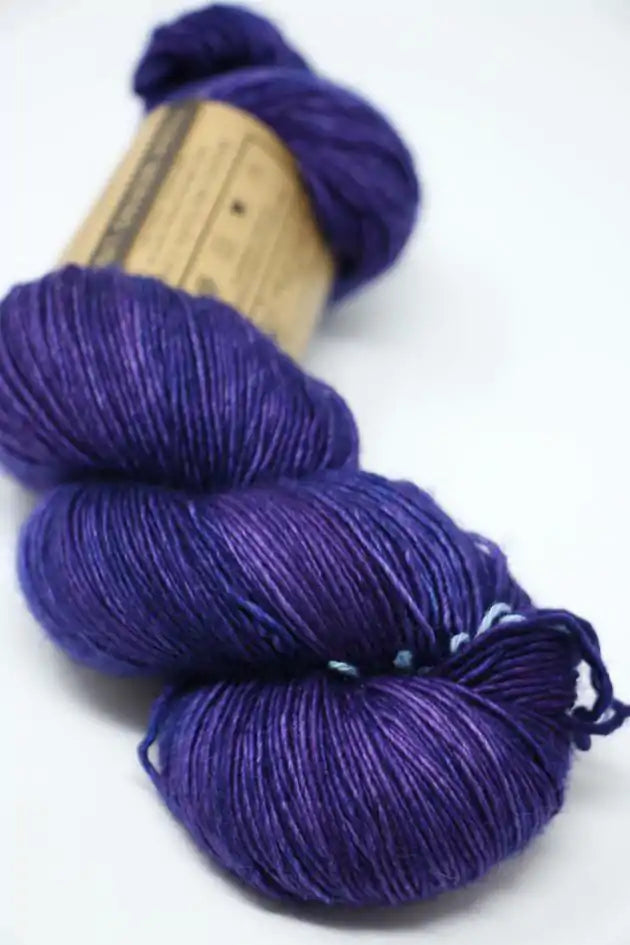 Yarn Snob - Worsted Weight Handpaint Merino Wool Yarn - fabyarns