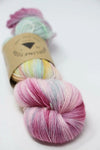 Tosh Merino Light - Multicolor and speckled yarns