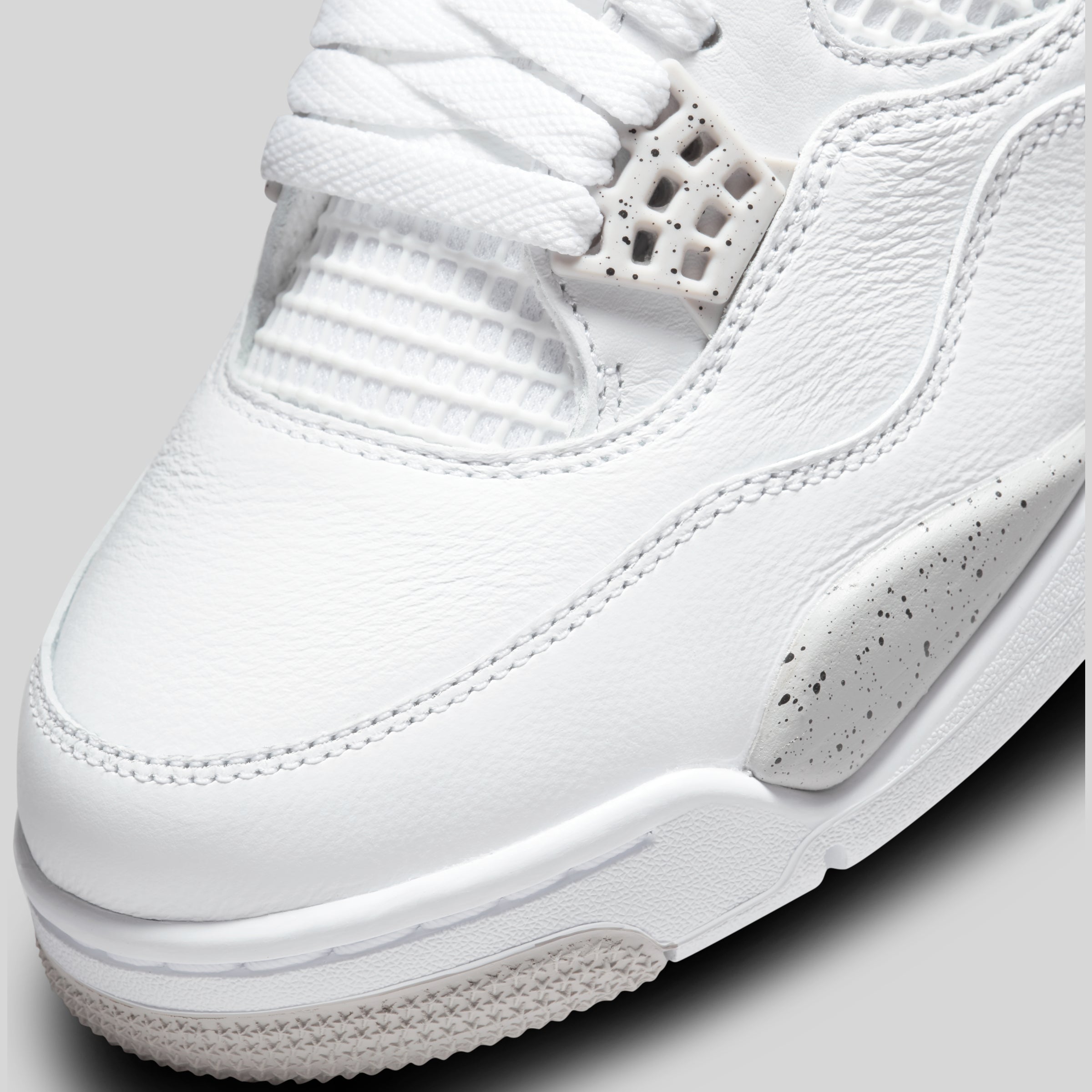 air jordan iv white oreo