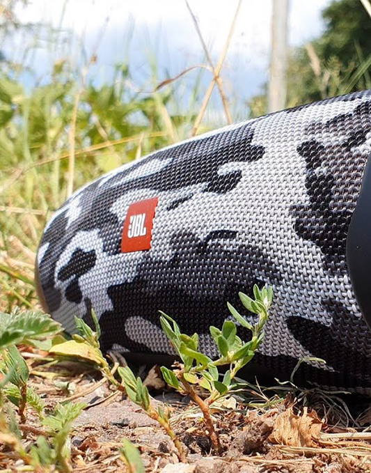 JBL Flip 4 Waterproof Portable Bluetooth Speaker - Camo 