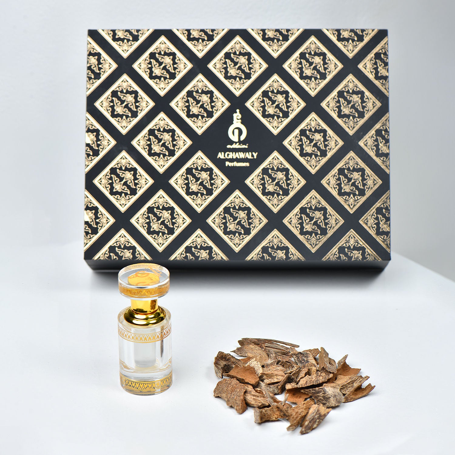 Alghawaly Oud Box and Bouquet Combo