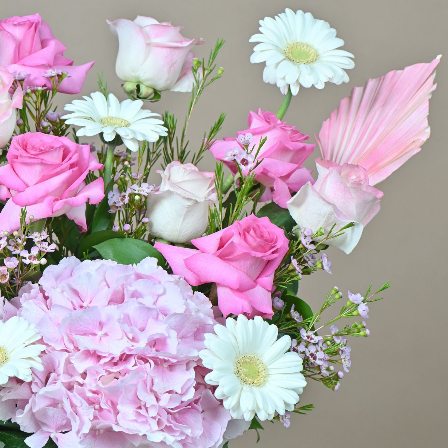 Dazzling Flowers Arrangement