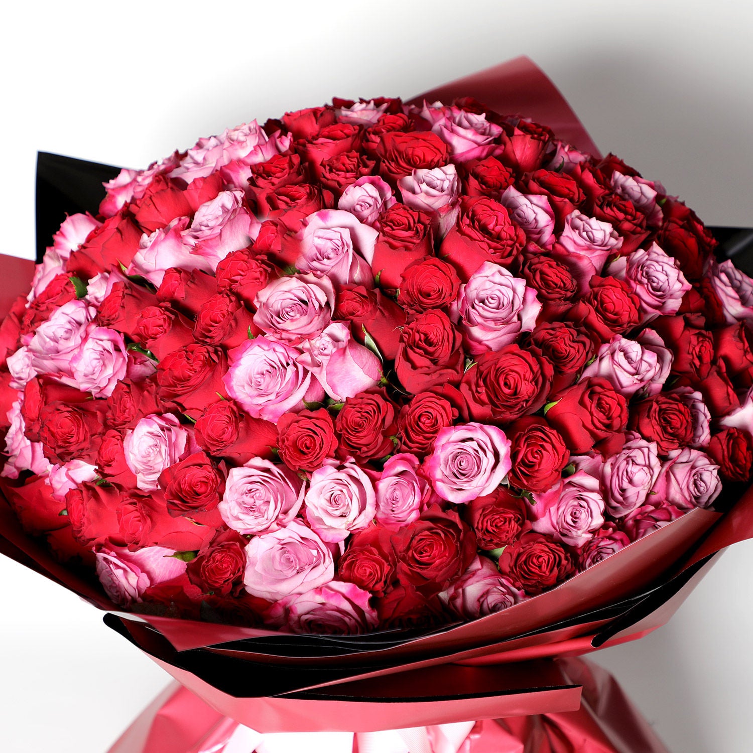 200 Red and Pink Roses Bouquet