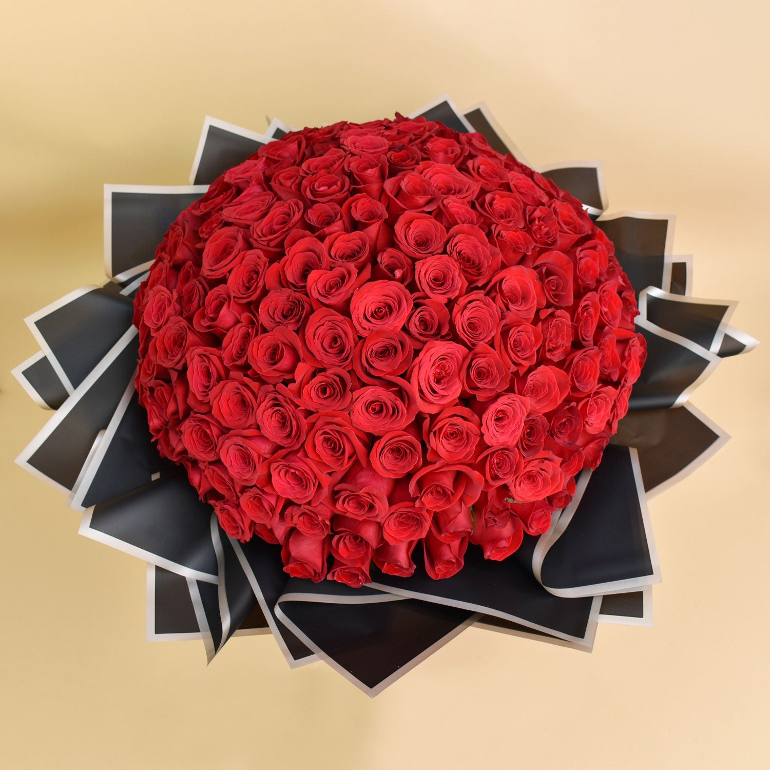 200 Valentine Roses Bouquet