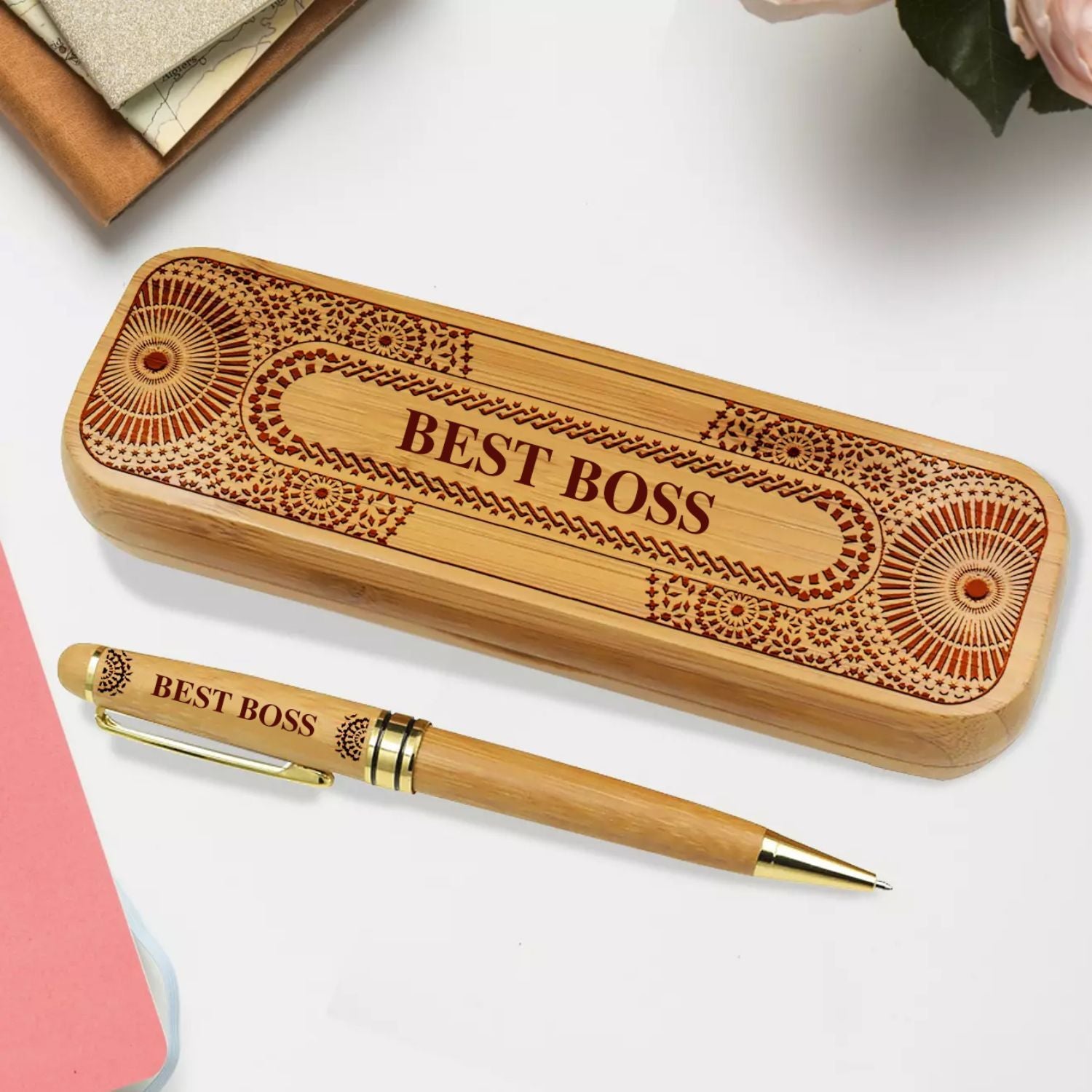 بوكس قلم خشبي محفور ومخصص بالاسم الشخصي