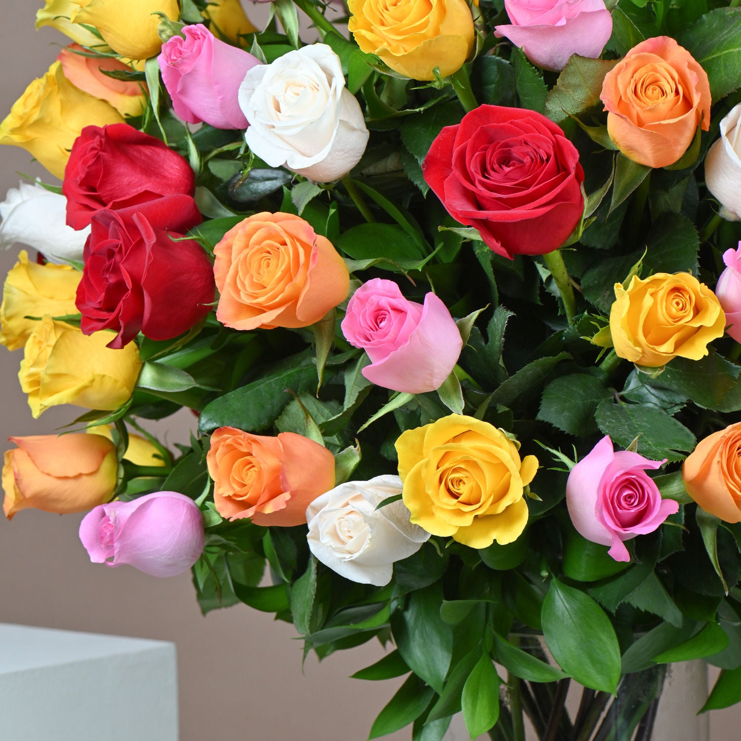 Bunch of 100 Mixed Roses In Glass Vase