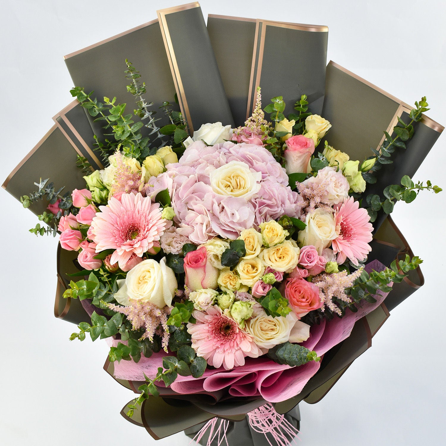 Charming Flowers Grand Bouquet