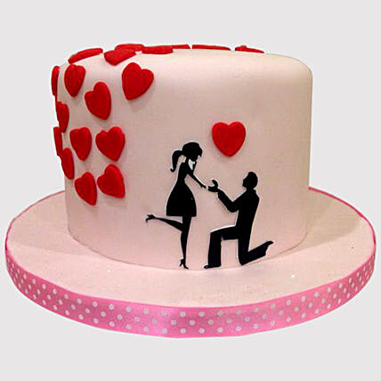 Couple In Love Fondant Cake
