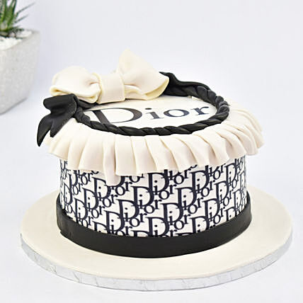 Chocochic Dior Cake