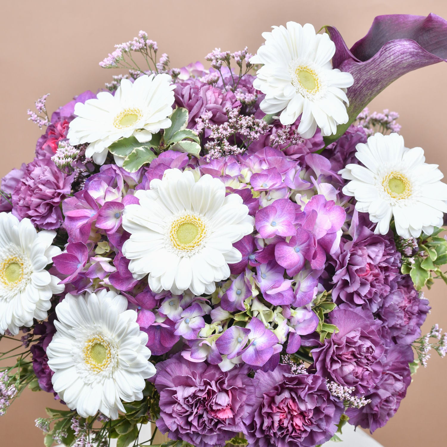 Flower with Designer Vase Arrangement