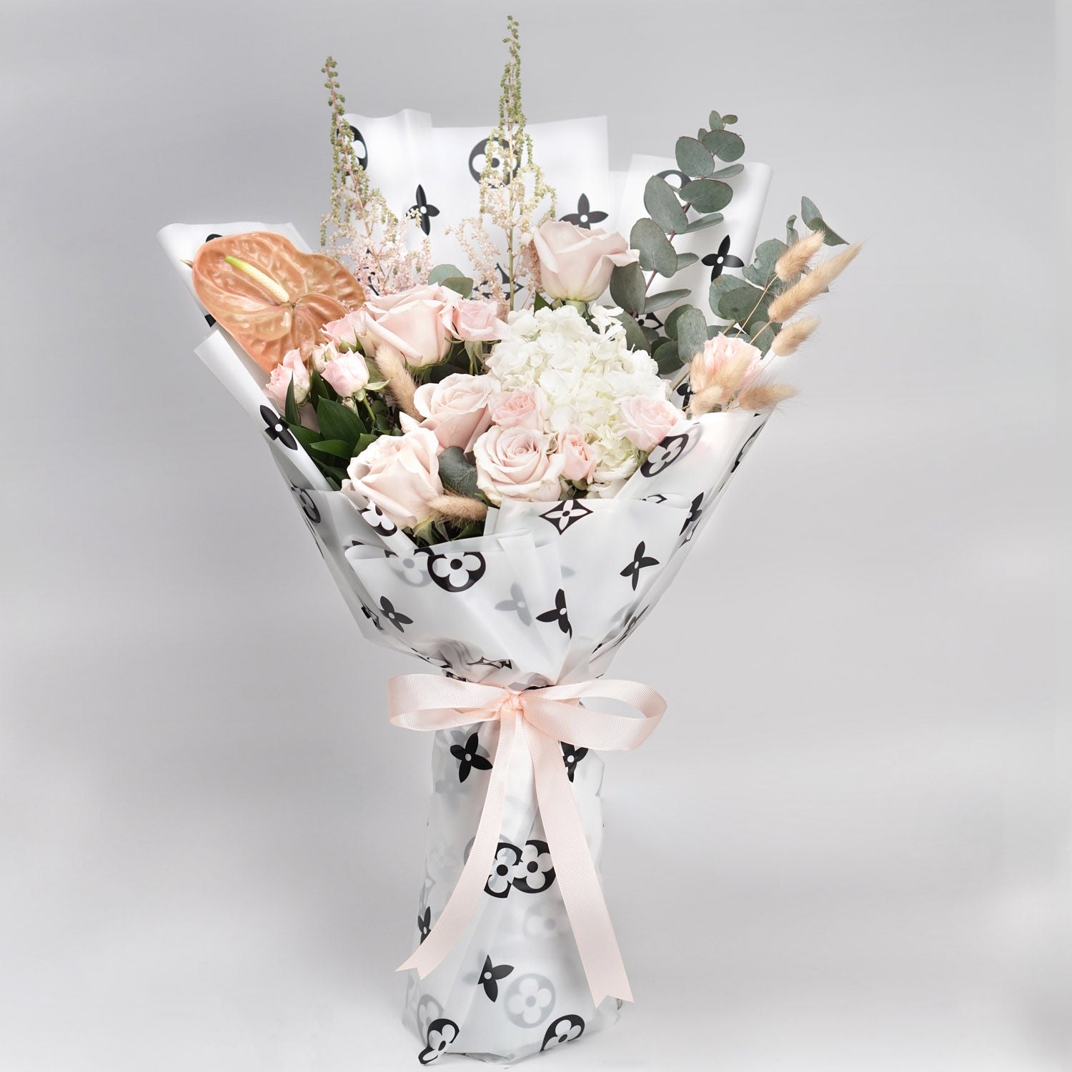 Graceful Mixed Flowers Bouquet