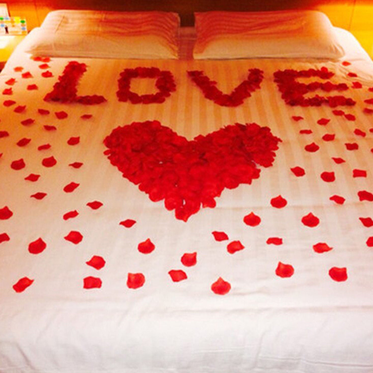 Love Special Rose Petals Decor