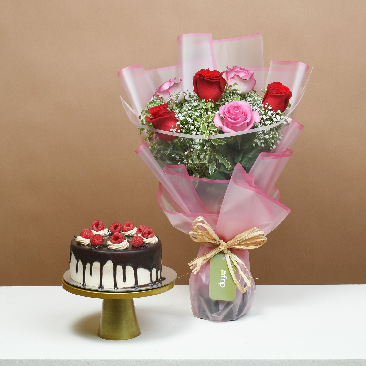 Loves Blushing Roses & Dripping Chocolate Cake
