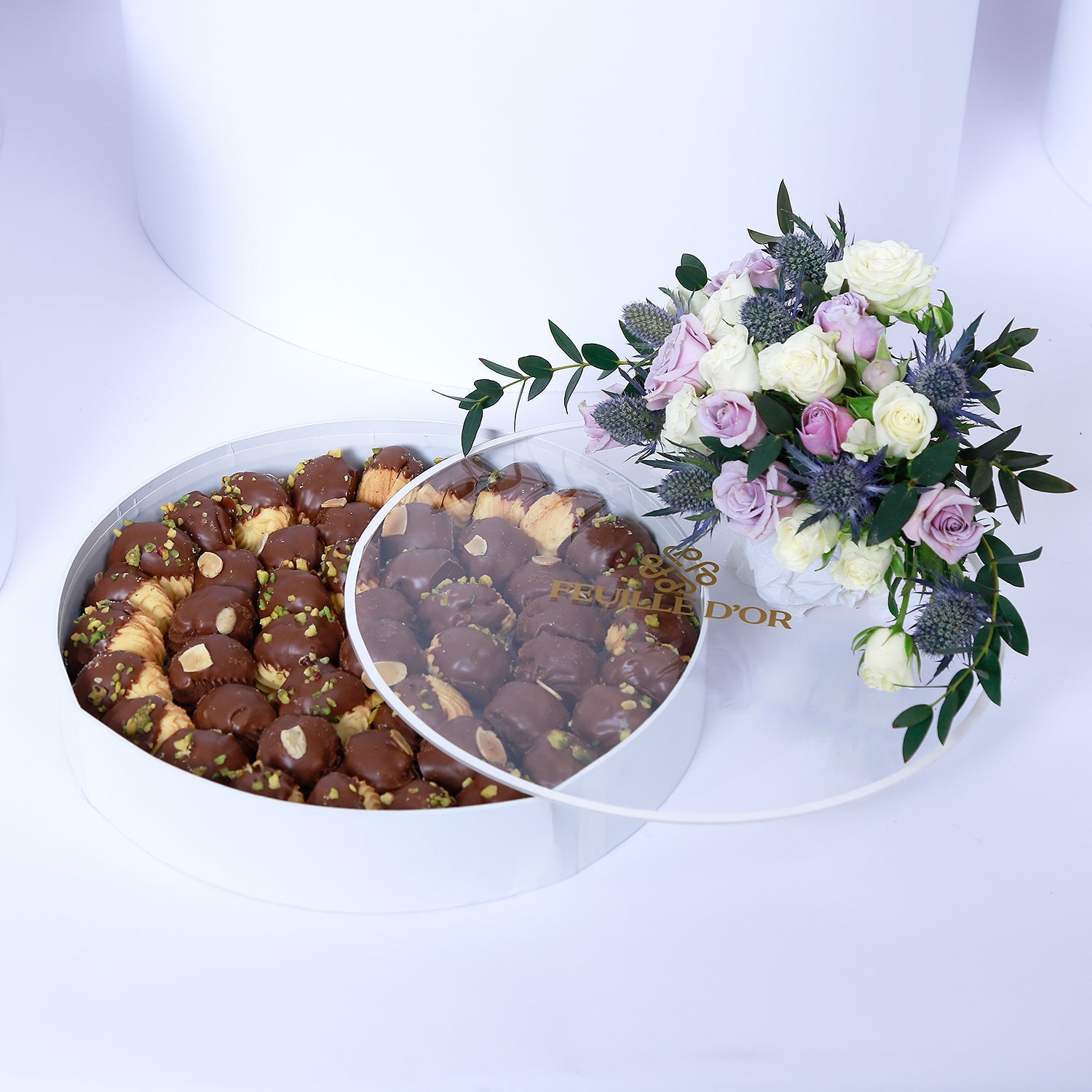 Petit Four Round Shape Box with Flowers