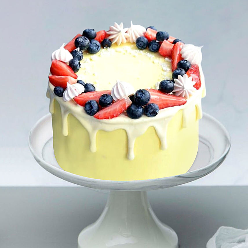 Pleasing Mix Berry Vanilla Cake