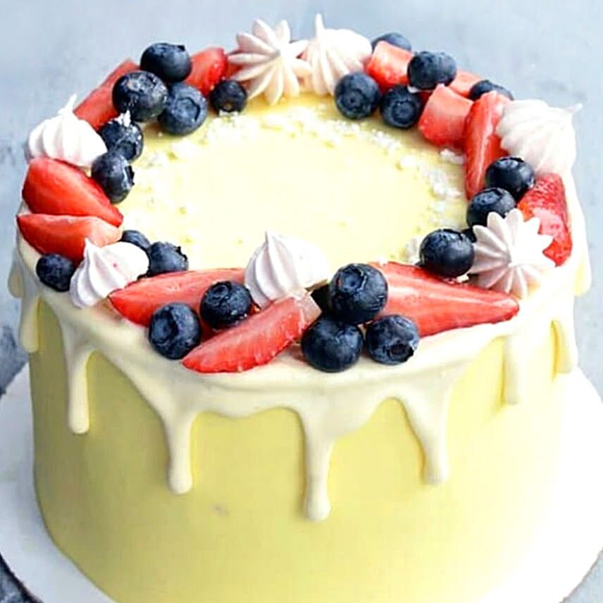 Pleasing Mix Berry Vanilla Cake