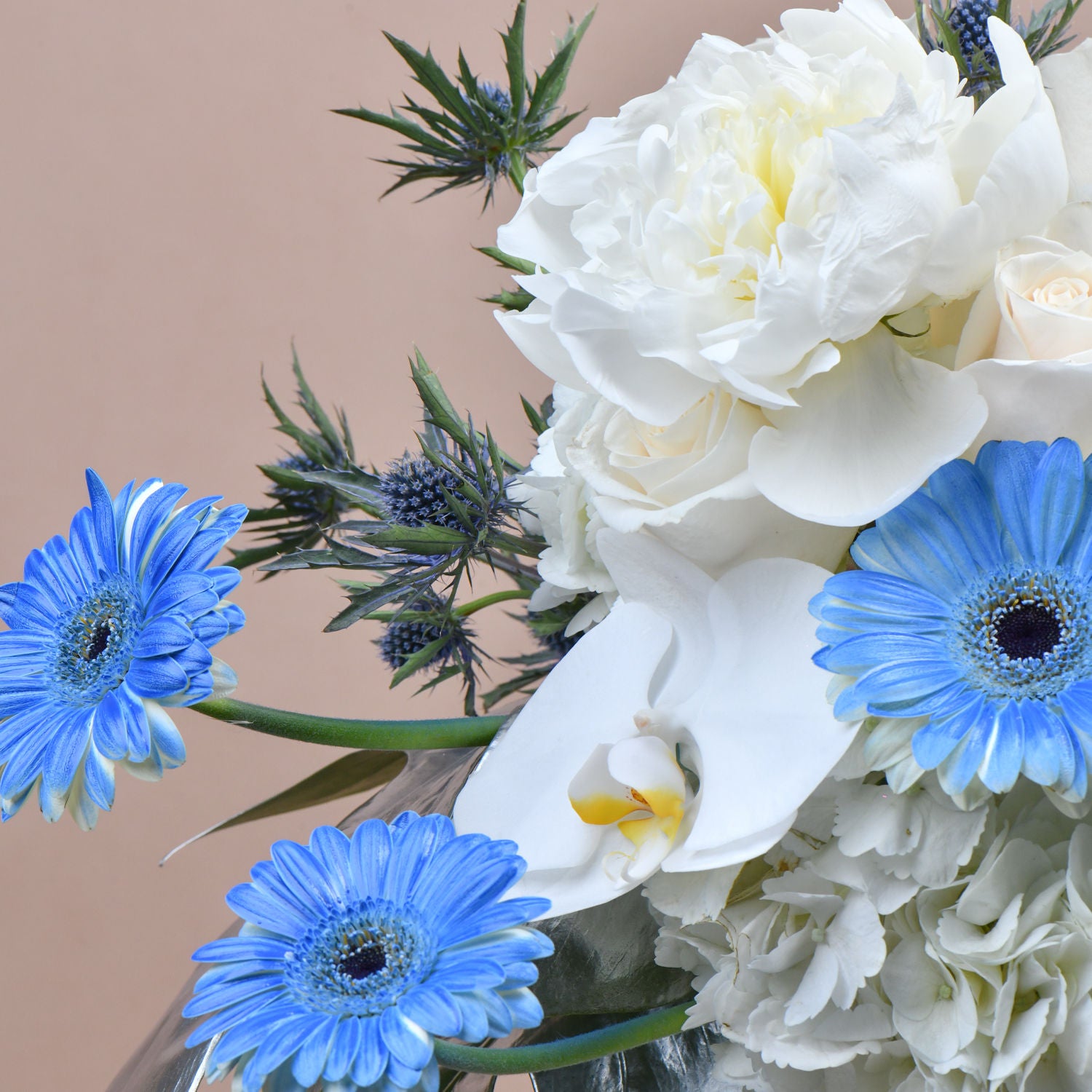 Pretty Roses & Gerberas