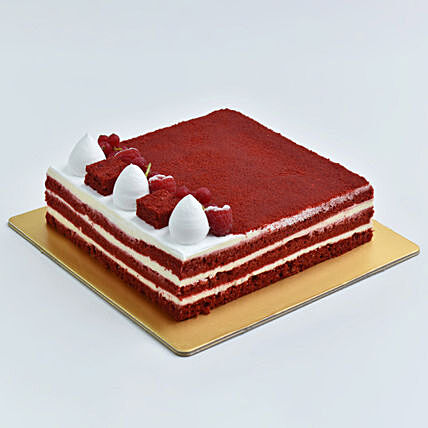 A Sweethearts Scarlet Embrace Cake