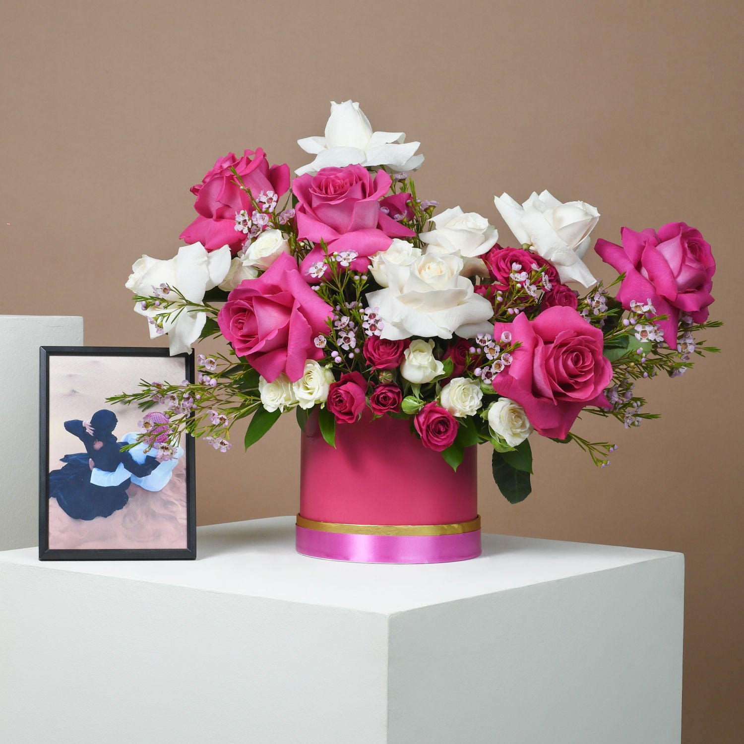 Romantic Gesture Arrangement N Photo Frame